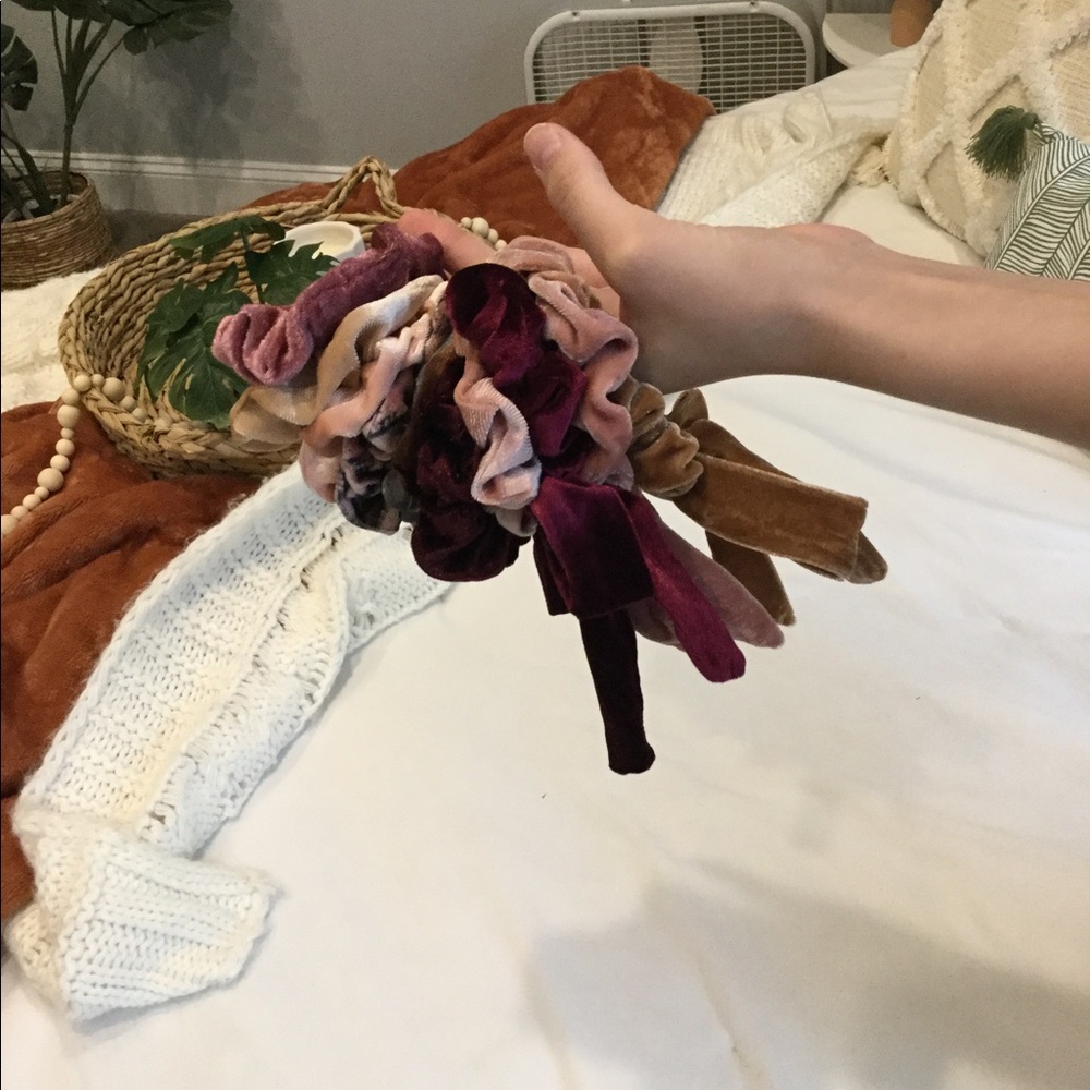 ✨Scrunchie bundle✨